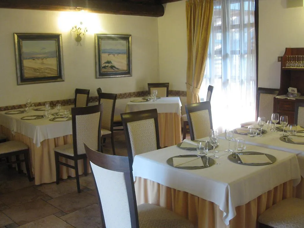 Albergo Giardino Sannazzaro de' Burgondi 3*,  Italy