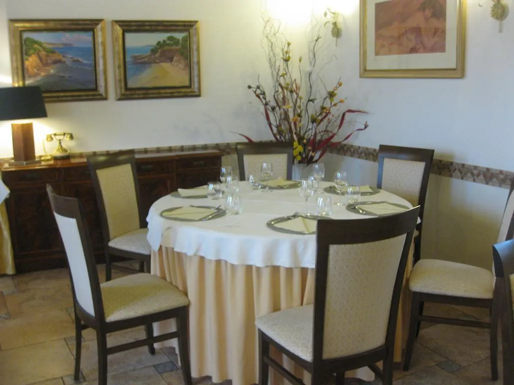 Hotel Albergo Giardino Sannazzaro de' Burgondi